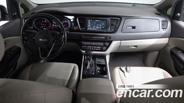 Kia Canival 2018 — photo 10