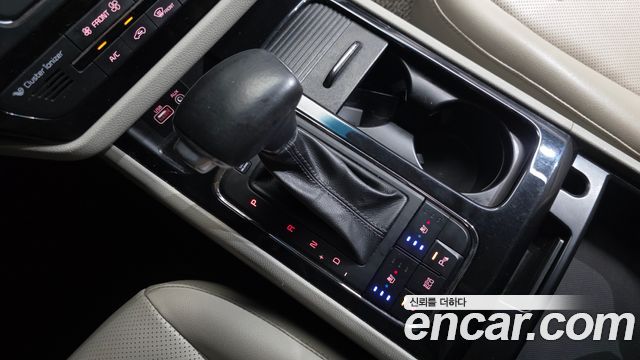Kia Canival 2018 — photo 12
