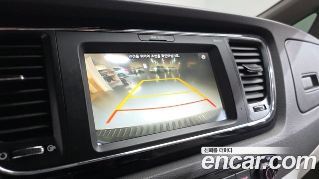 Kia Canival 2018 — photo 20