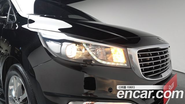 Kia Canival 2018 — photo 8