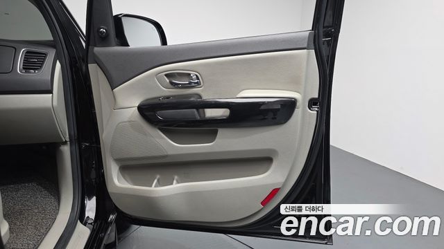 Kia Canival 2018 — photo 14