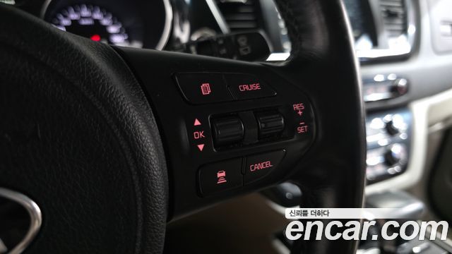 Kia Canival 2018 — photo 30
