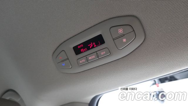 Kia Canival 2018 — photo 32