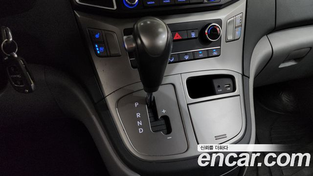 Hyundai Starex 2021 — photo 9