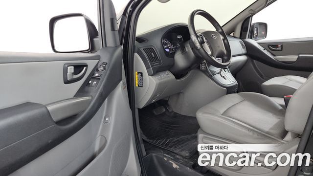 Hyundai Starex 2021 — photo 10