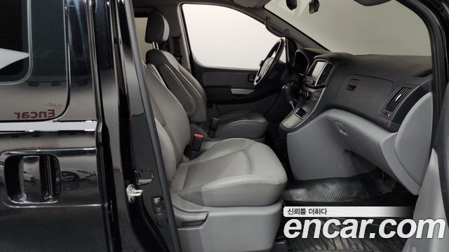 Hyundai Starex 2021 — photo 11