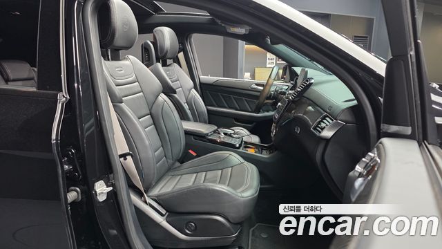 Mercedes-Benz GLE-Class 2017 — photo 17