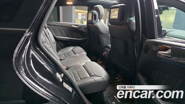 Mercedes-Benz GLE-Class 2017 — photo 18