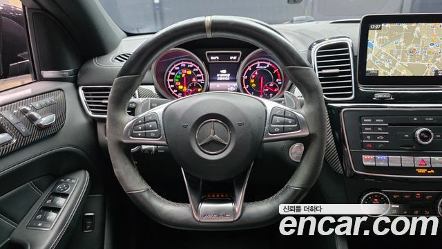 Mercedes-Benz GLE-Class 2017 — photo 19