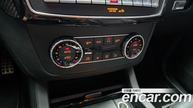 Mercedes-Benz GLE-Class 2017 — photo 24