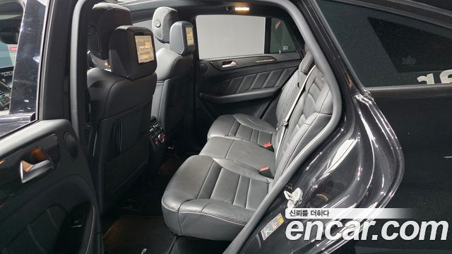 Mercedes-Benz GLE-Class 2017 — photo 16