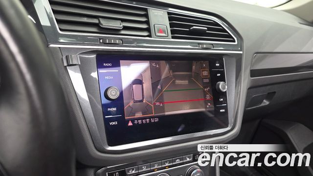 Volkswagen Tiguan 2018 — photo 14