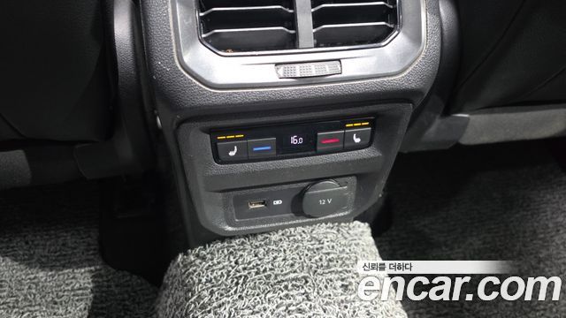 Volkswagen Tiguan 2018 — photo 19
