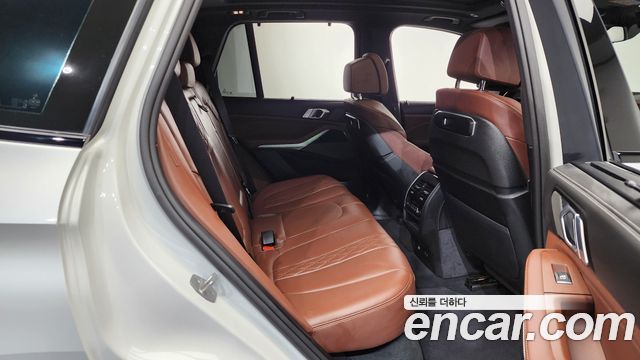 BMW X5 2025 — photo 17