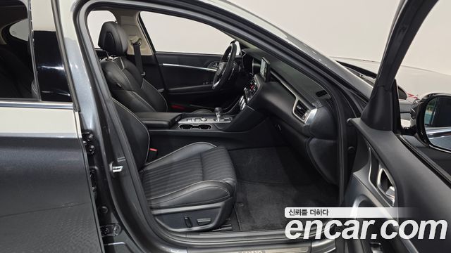 Genesis G70 2021 — photo 17