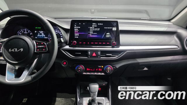 Kia K3 2022 — photo 24
