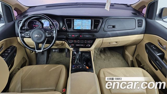 Kia Canival 2018 — photo 10
