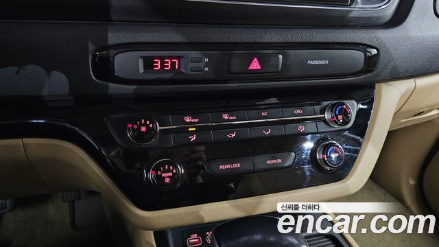 Kia Canival 2018 — photo 24