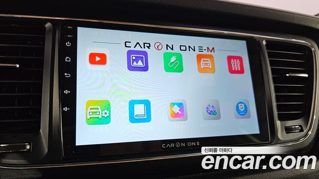 Kia Canival 2018 — photo 25