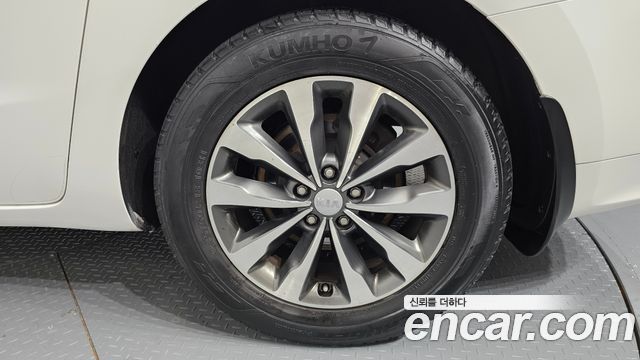 Kia Canival 2018 — photo 7