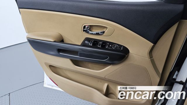 Kia Canival 2018 — photo 14