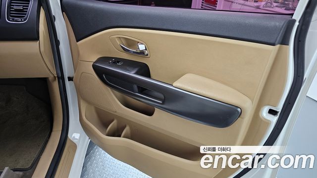 Kia Canival 2018 — photo 15