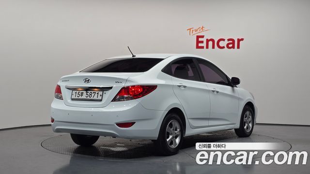 Hyundai Accent 2012 — photo 2