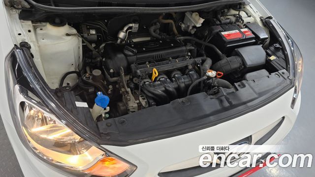 Hyundai Accent 2012 — photo 6