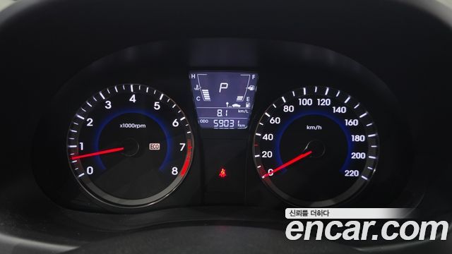 Hyundai Accent 2012 — photo 11