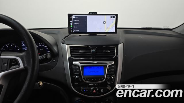 Hyundai Accent 2012 — photo 19