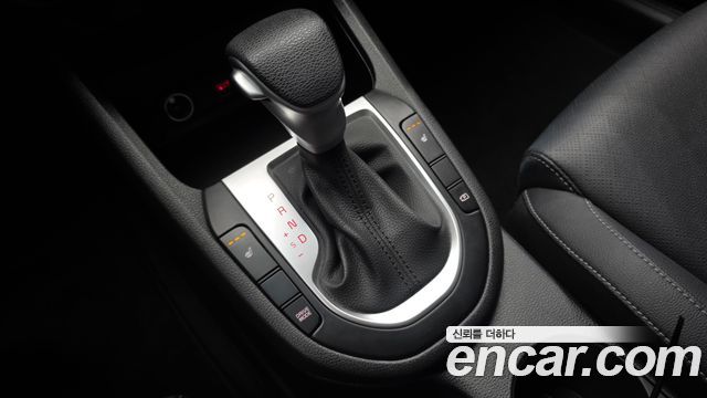 Kia K3 2022 — photo 12