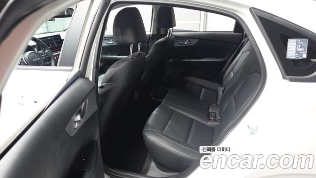 Kia K3 2022 — photo 17