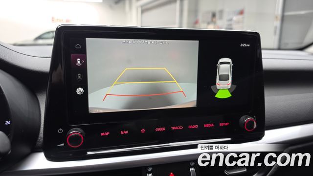 Kia K3 2022 — photo 21
