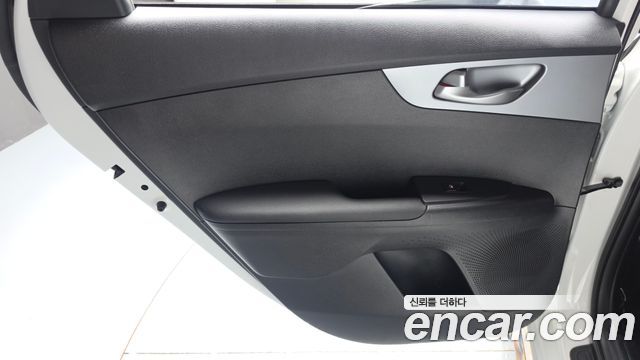 Kia K3 2022 — photo 15