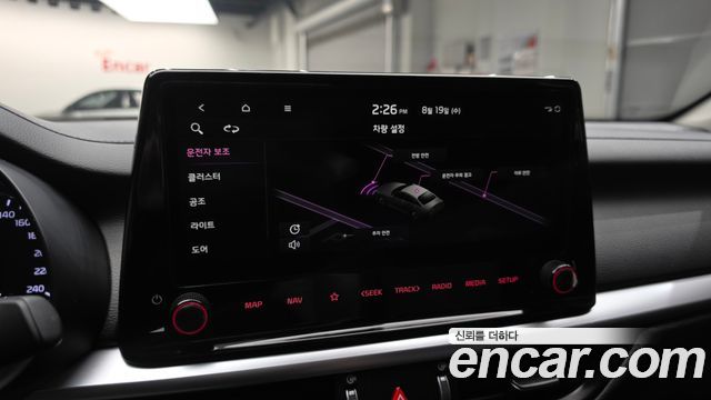 Kia K3 2022 — photo 29
