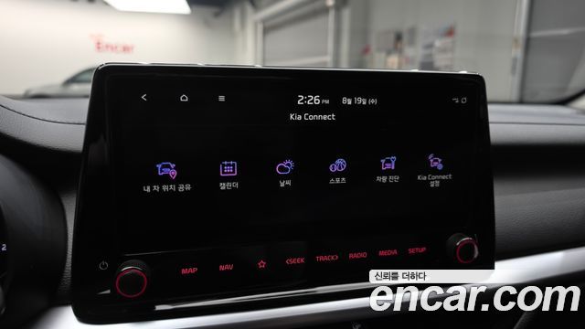 Kia K3 2022 — photo 30