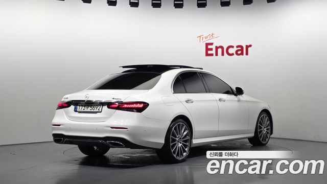 Mercedes-Benz E-Class 2021 — photo 2