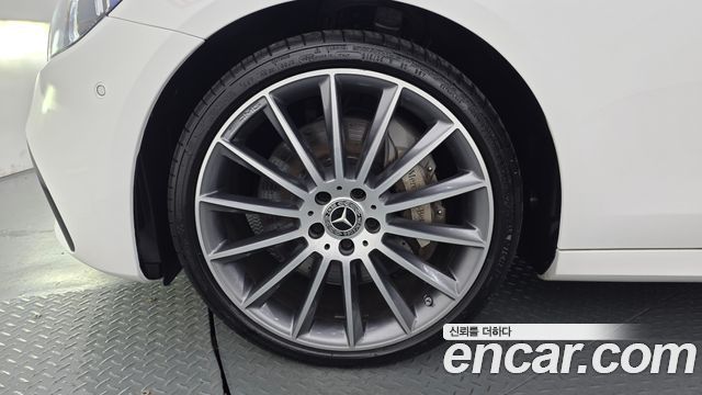Mercedes-Benz E-Class 2021 — photo 5