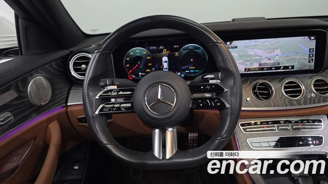 Mercedes-Benz E-Class 2021 — photo 20