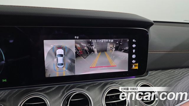 Mercedes-Benz E-Class 2021 — photo 21