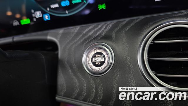 Mercedes-Benz E-Class 2021 — photo 25
