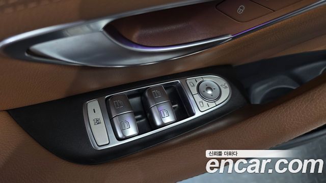 Mercedes-Benz E-Class 2021 — photo 26