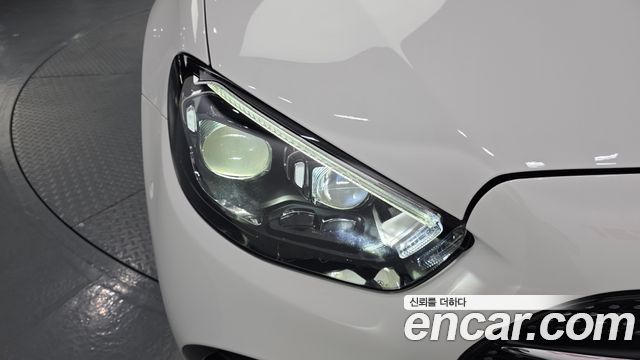 Mercedes-Benz E-Class 2021 — photo 8