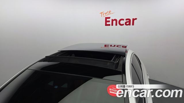 Mercedes-Benz E-Class 2021 — photo 34