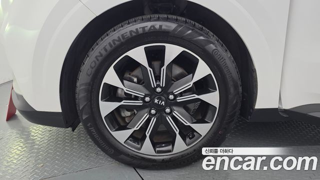 Kia Canival 2021 — photo 5