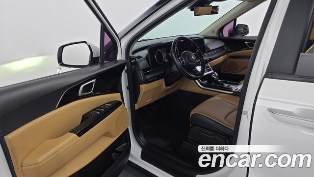 Kia Canival 2021 — photo 13