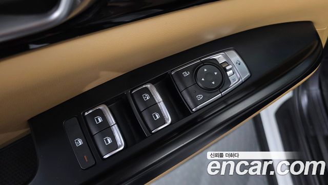 Kia Canival 2021 — photo 25