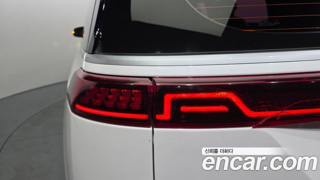 Kia Canival 2021 — photo 9