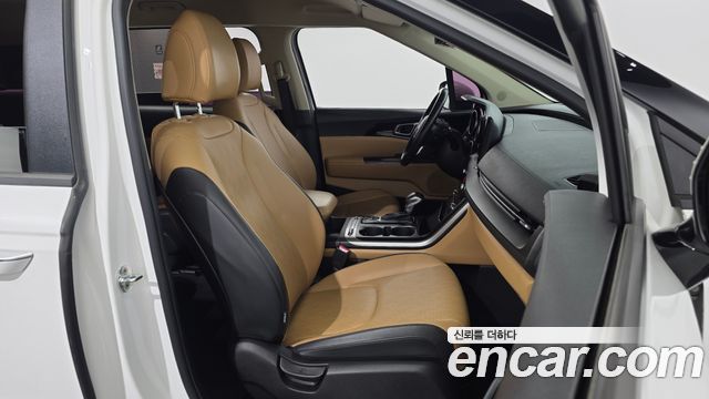 Kia Canival 2021 — photo 16