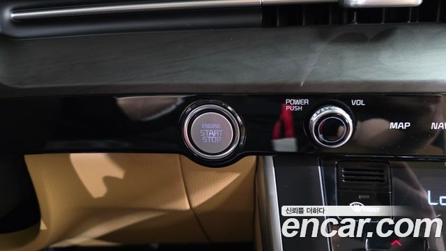 Kia Canival 2021 — photo 28